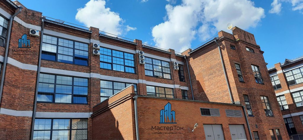 Монтаж солнцезащитной пленки бизнес центр