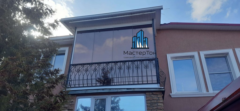 Монтаж солнцезащитной пленки на панорамную лоджию посёлок Эммаус