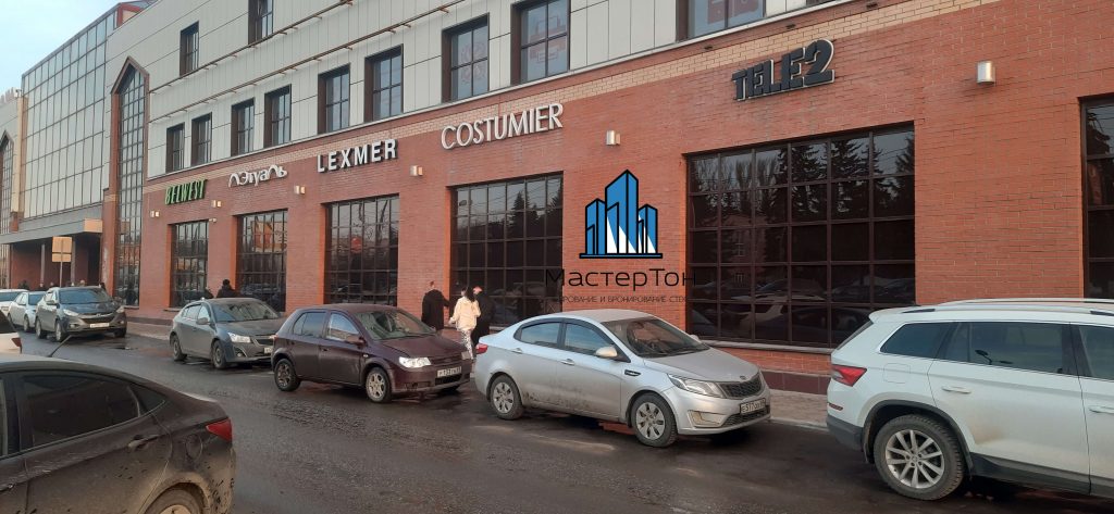 Монтаж декоративной пленки ТЦ Рубин