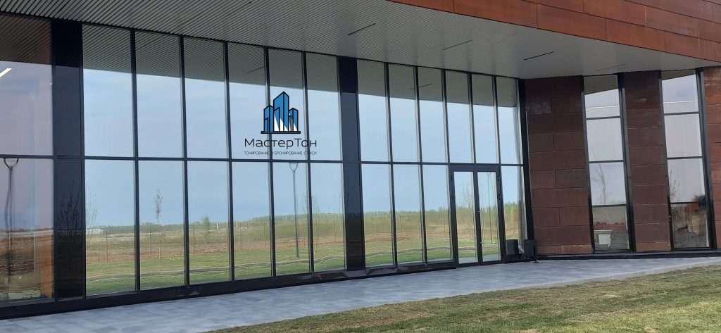 Монтаж солнцезащитной пленки Ржевский Мемориал